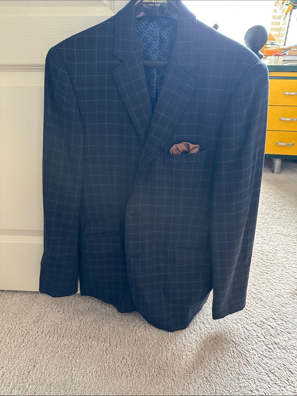 Johnston and Murphy Classic Men's Navy Windowpane Blazer with Pocket Square
